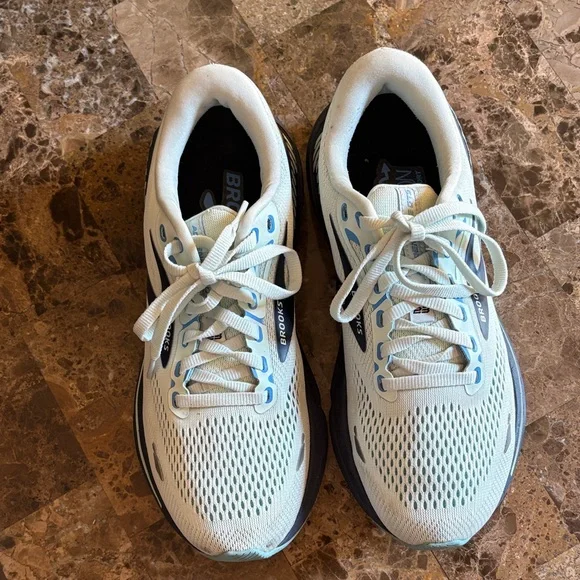 Brooks Women’s Athletic Shoes in baby , blue and Navy blue - Picture 5 of 16